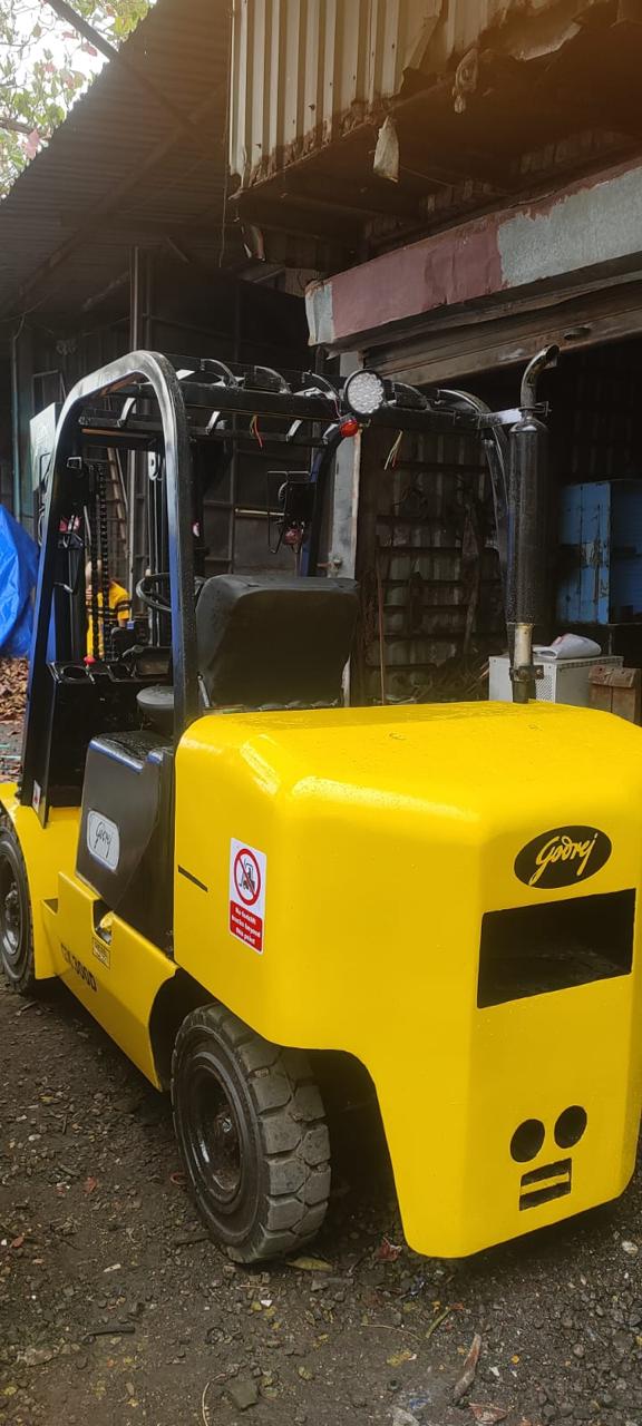 Material handling equipment and spare parts 30